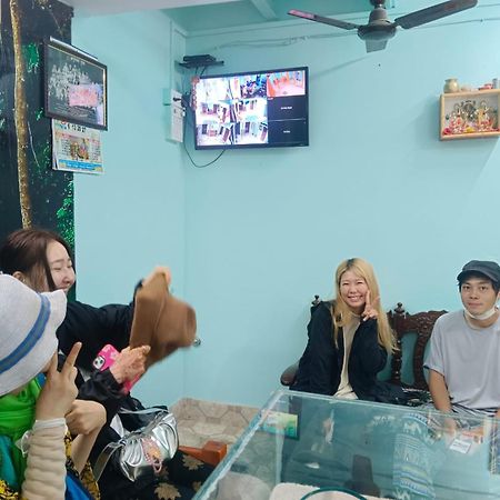 Sankardev Guest House D24 35 바라나시 외부 사진