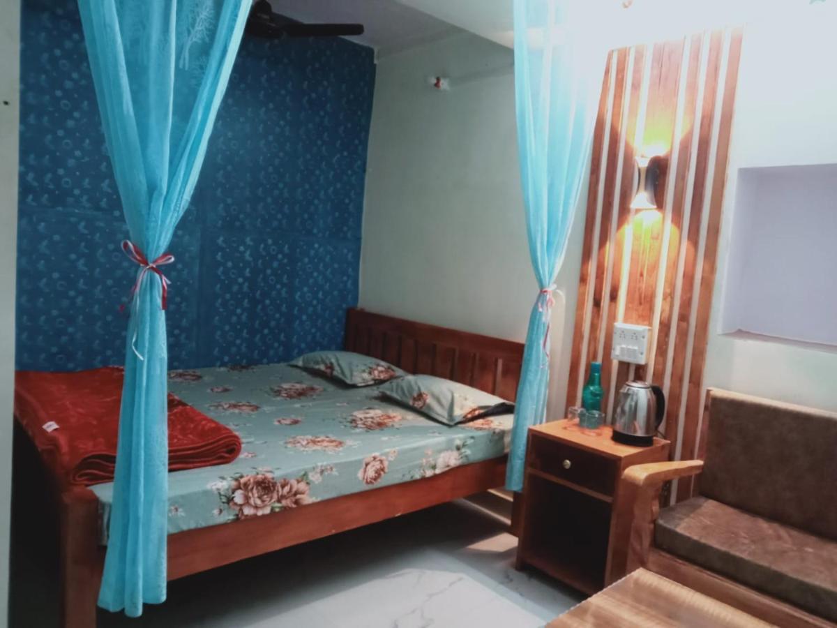 Sankardev Guest House D24 35 바라나시 외부 사진