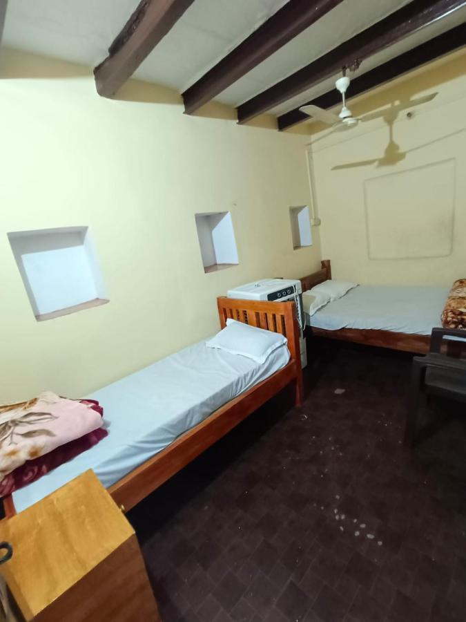 Sankardev Guest House D24 35 바라나시 외부 사진