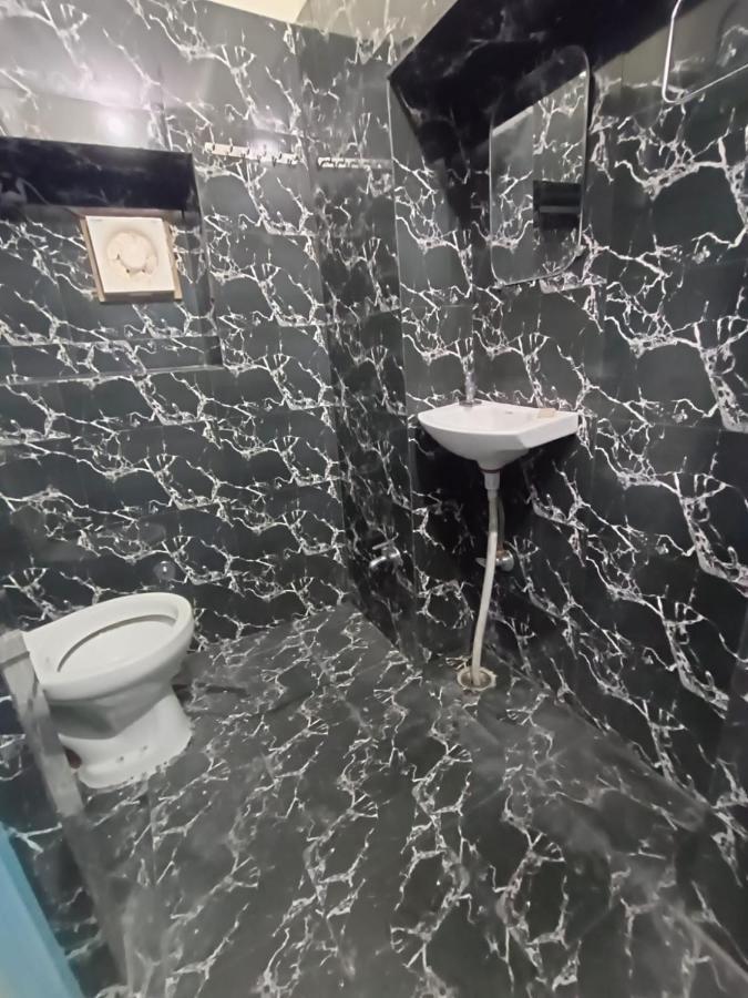 Sankardev Guest House D24 35 바라나시 외부 사진