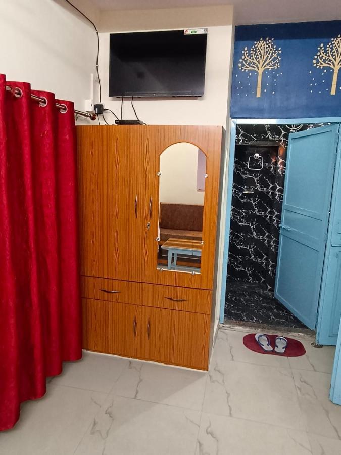 Sankardev Guest House D24 35 바라나시 외부 사진